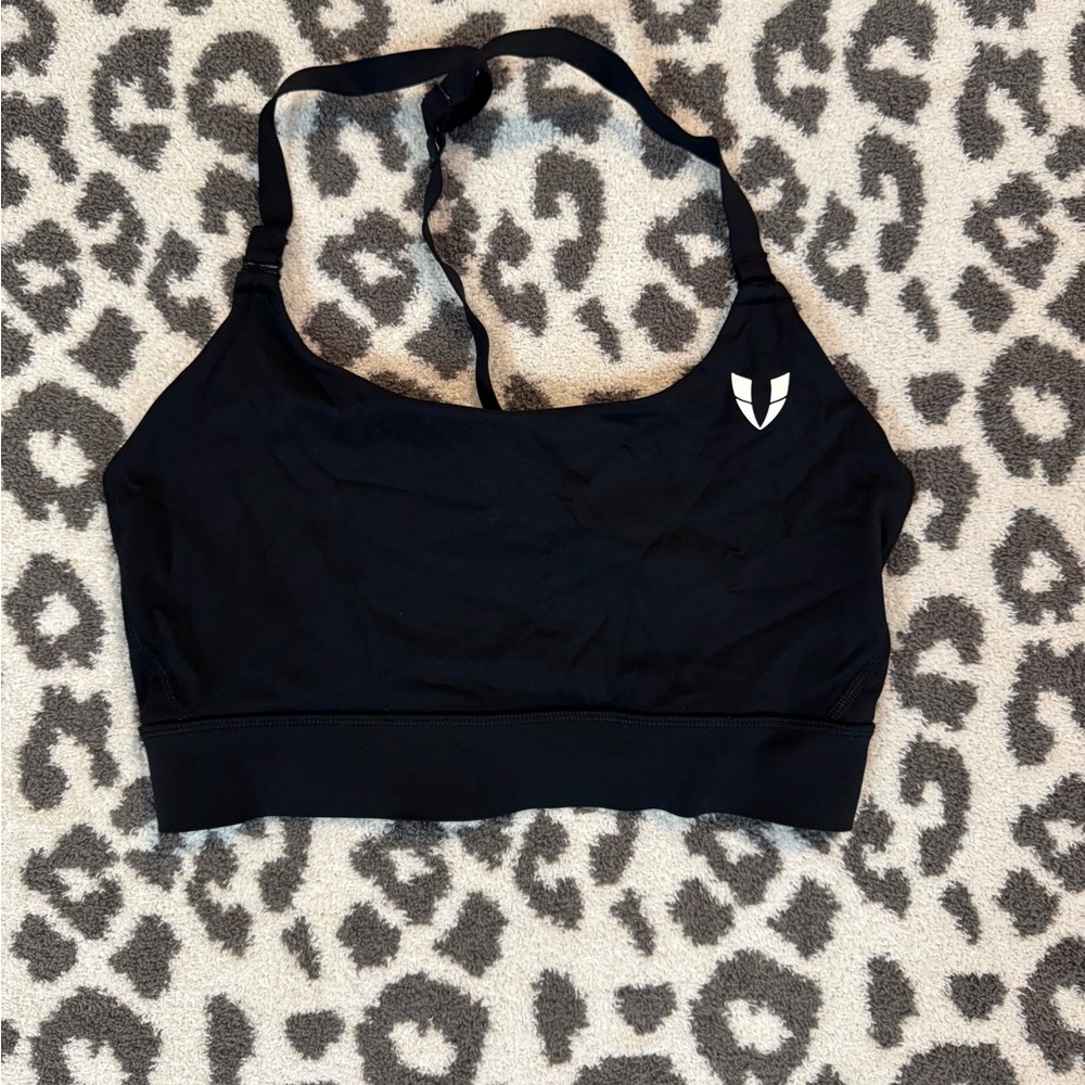 Black Sports Bra from Firm Abs